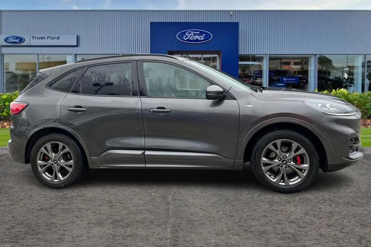 Ford Kuga ST-Line - Image 3