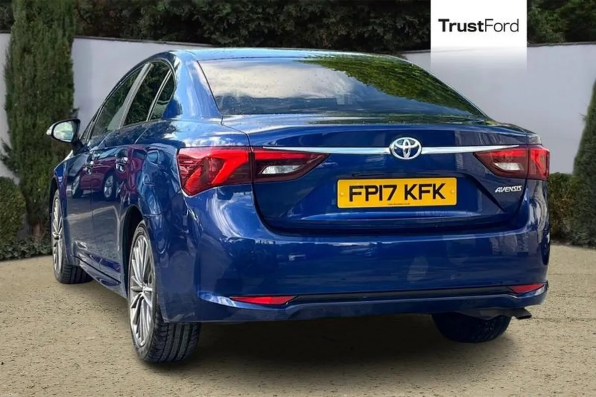 Toyota Avensis Design - Image 2