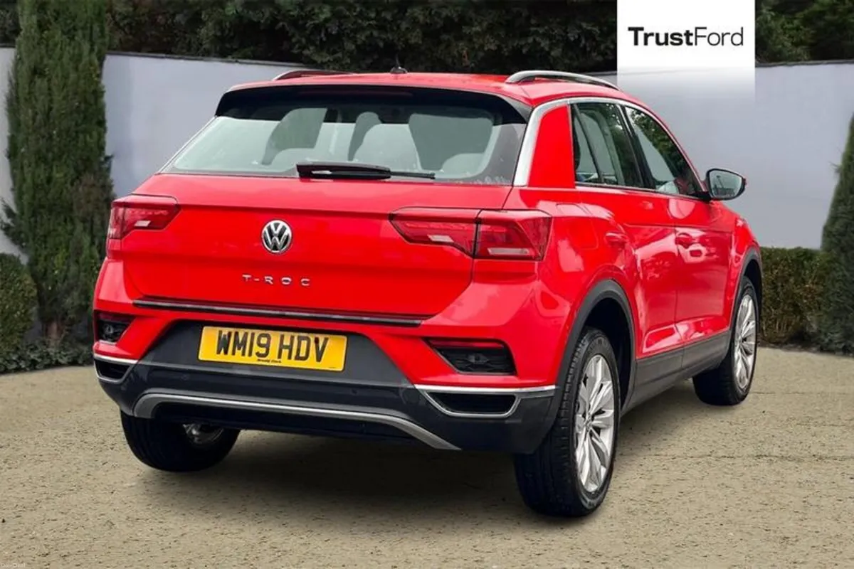 Volkswagen T-Roc SE - Image 4