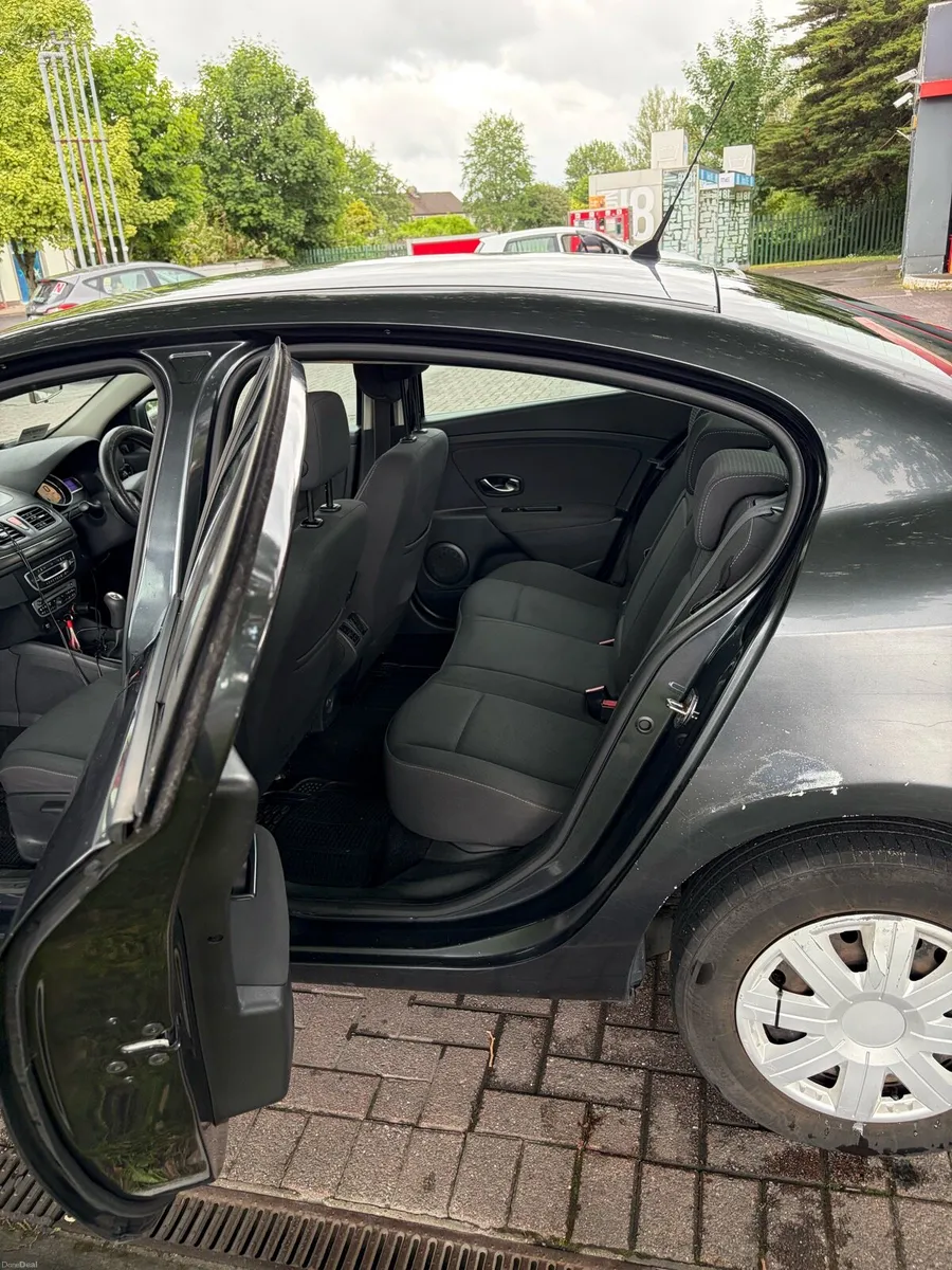 Renault Fluence 2012 1.5dci - Image 6
