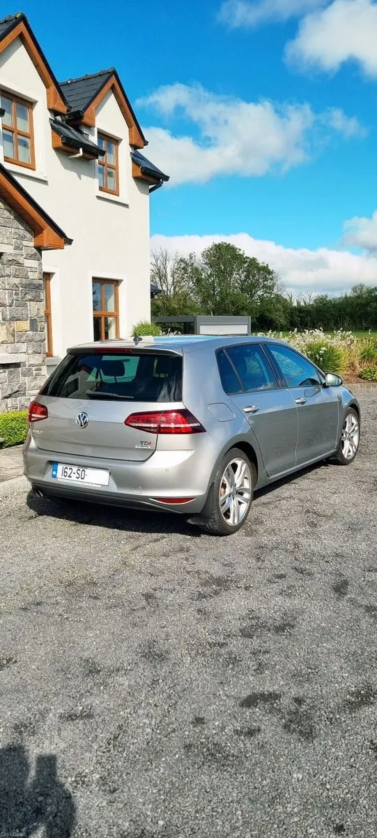Volkswagen Golf HIGHLINE 1.6 TDI MANUAL 5 SPEED - Image 2