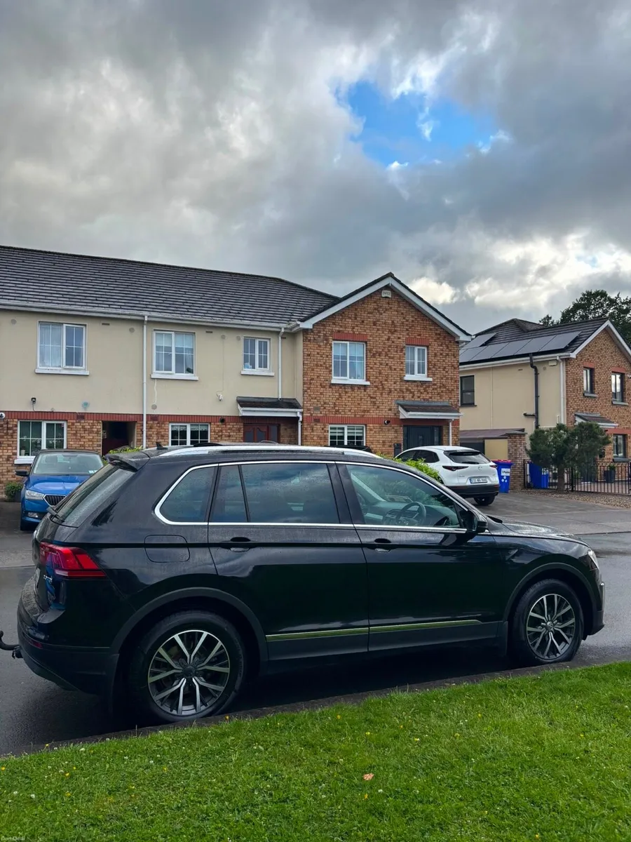 VW Tiguan 2.0 TDi Pan roof - Image 4