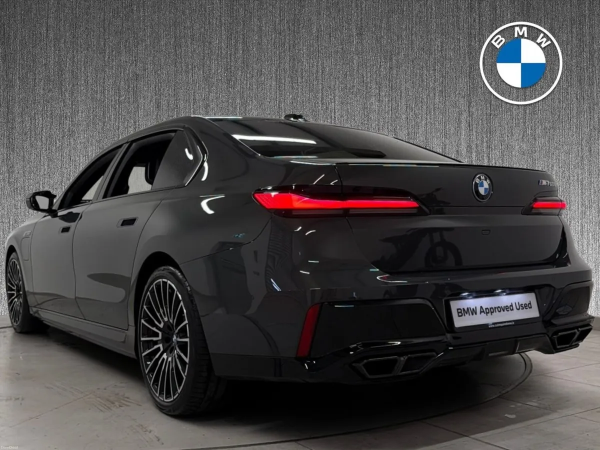 BMW 7-Series M760e xDrive - Image 2