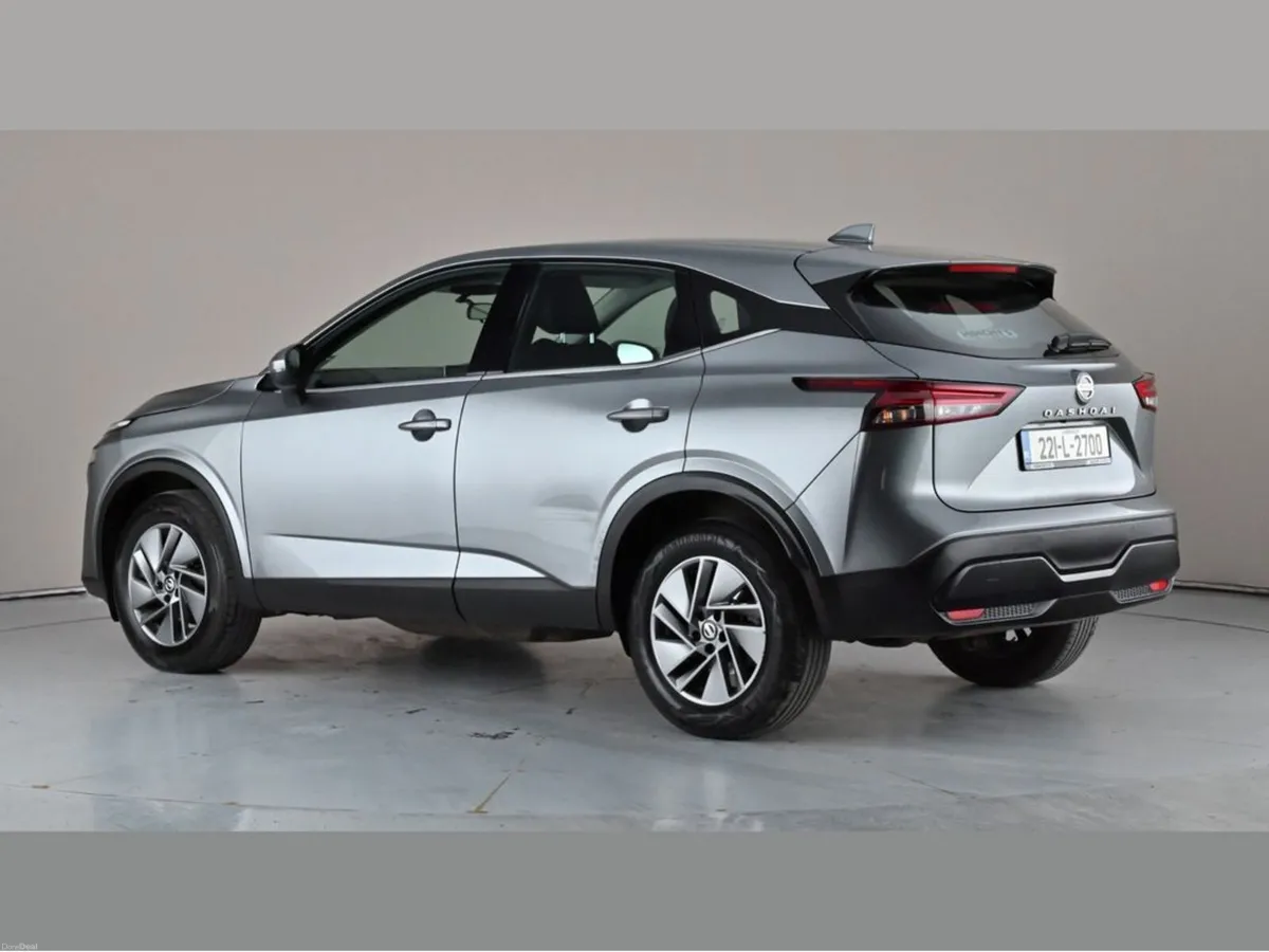 Nissan Qashqai SV 1.3 HEV Auto - Image 2