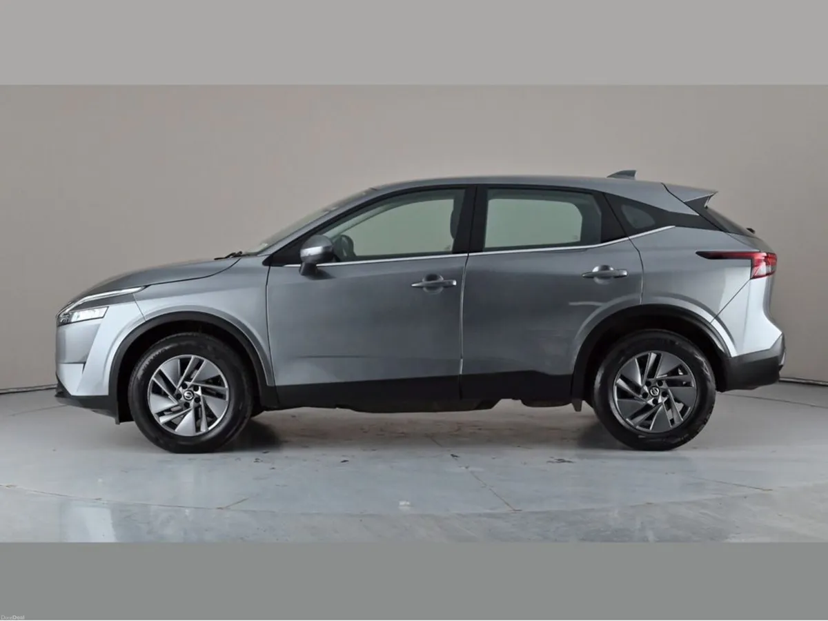 Nissan Qashqai SV 1.3 HEV Auto - Image 3