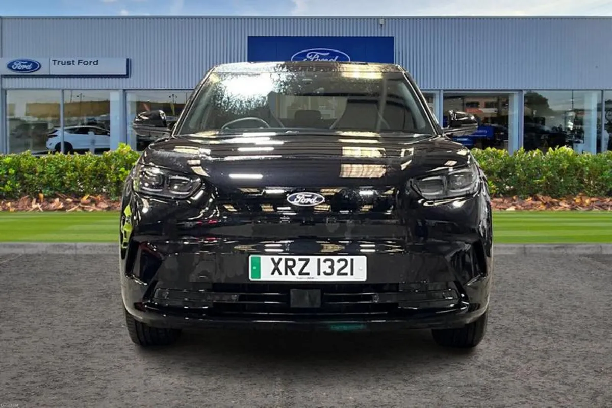 Ford Capri 125kW Select 52kWh 5dr Auto- *MANAGERS - Image 6