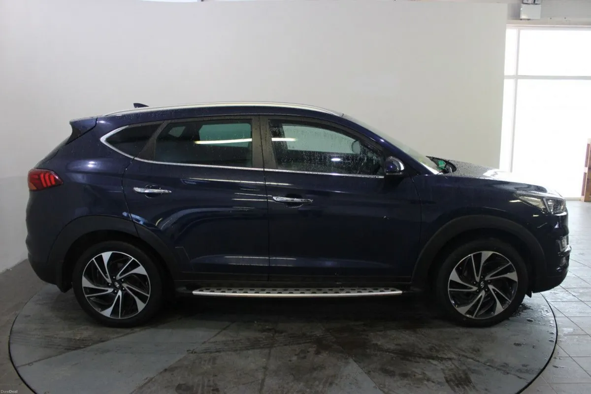 Hyundai Tucson 2WD Executive Plus - Image 3