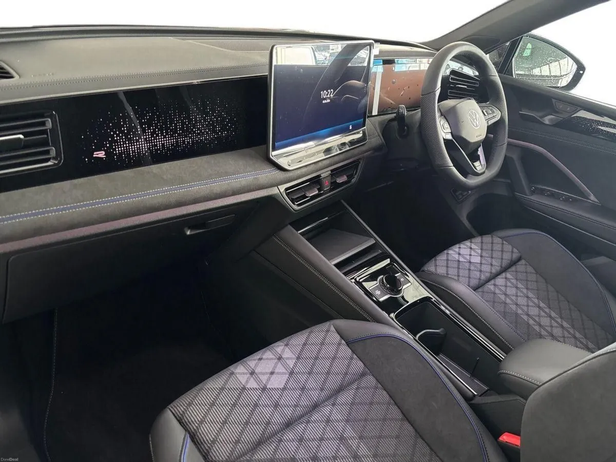 Volkswagen Tiguan R-Line 75 1.5PHEV *BLACK PACK* - Image 2