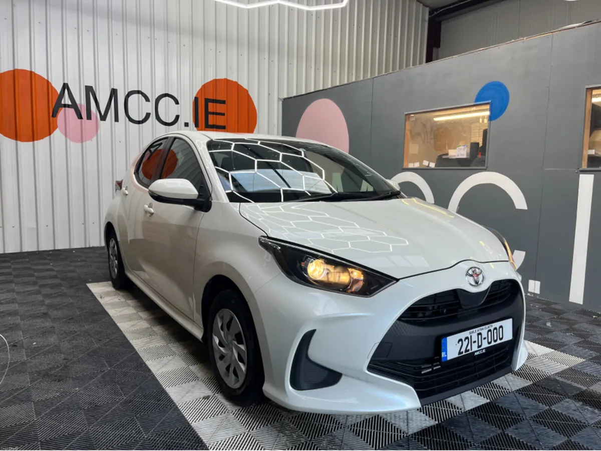 Toyota Yaris €13950 2022 TOYOTA YARIS X 1.0 AUTOMA - Image 1