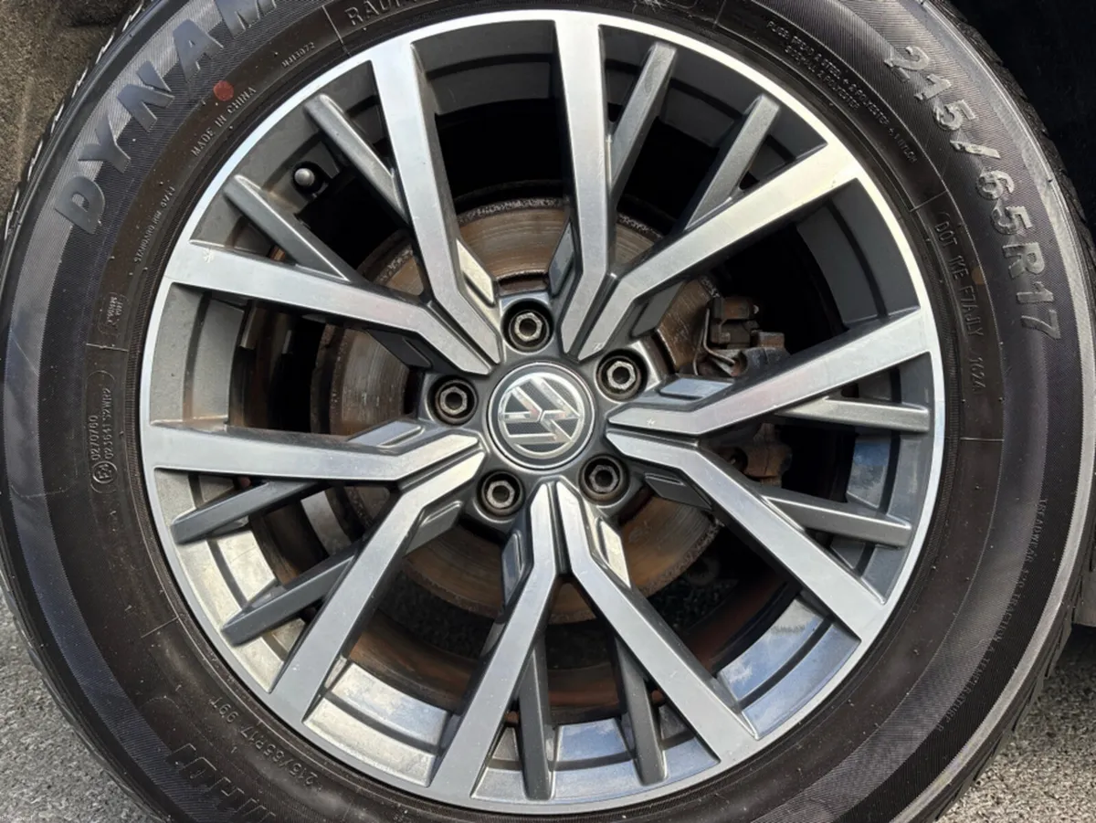 Volkswagen Tiguan CL 2.0 TDI 115HP MANUAL 6SPEED F - Image 5