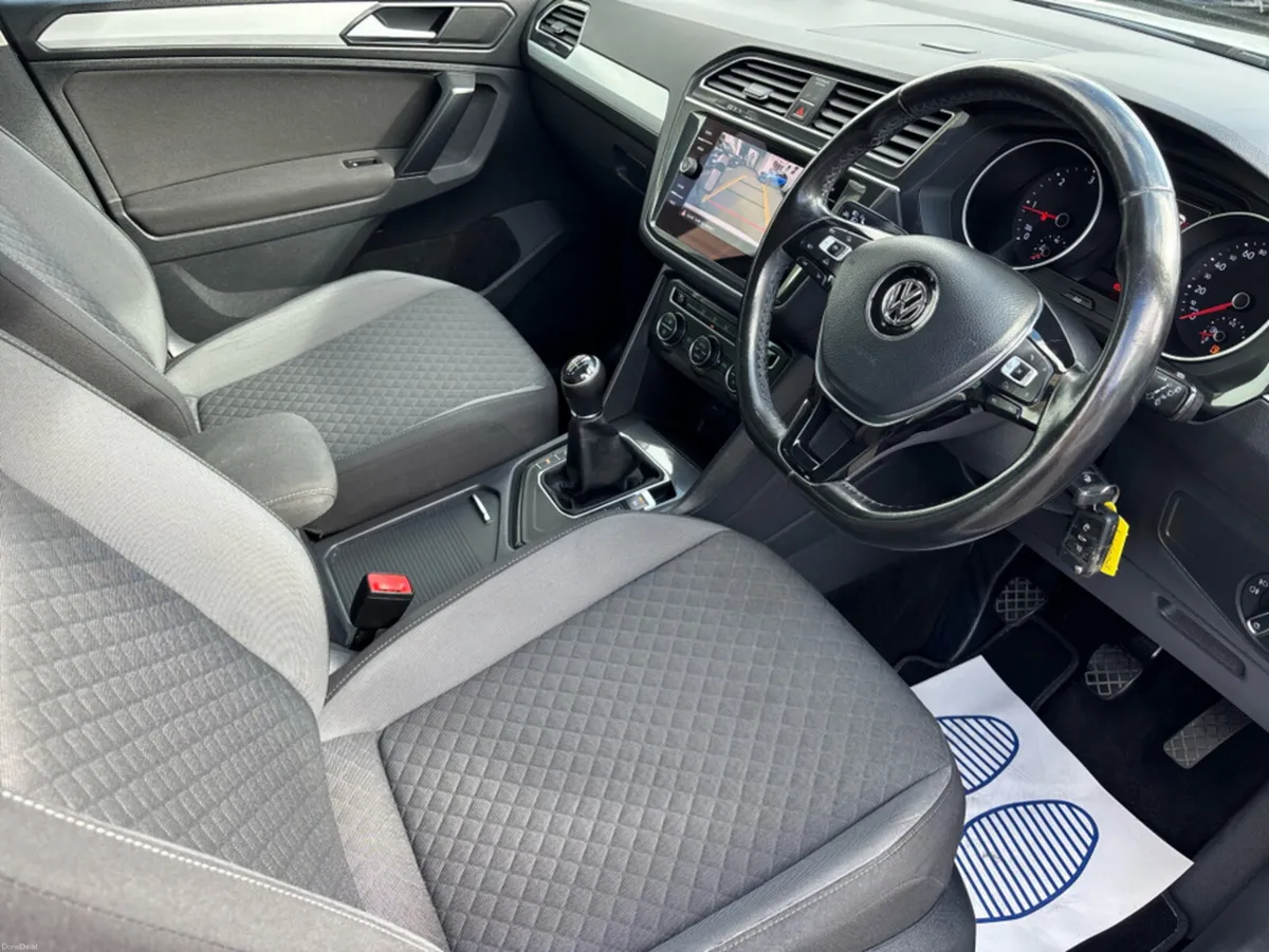 Volkswagen Tiguan CL 2.0 TDI 115HP MANUAL 6SPEED F - Image 6