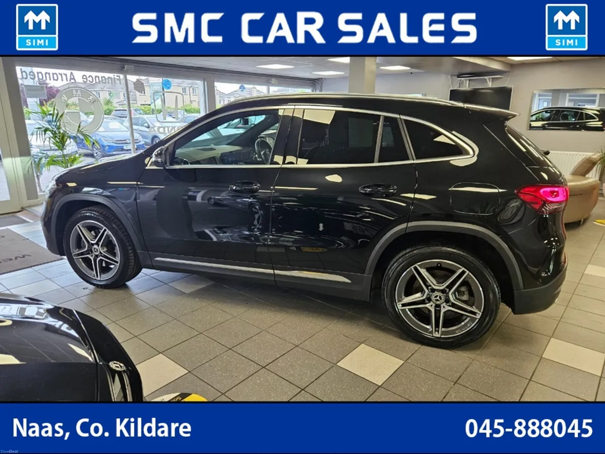 Mercedes-Benz GLA 250 E AMG LINE EXCLUSIVE - Image 4