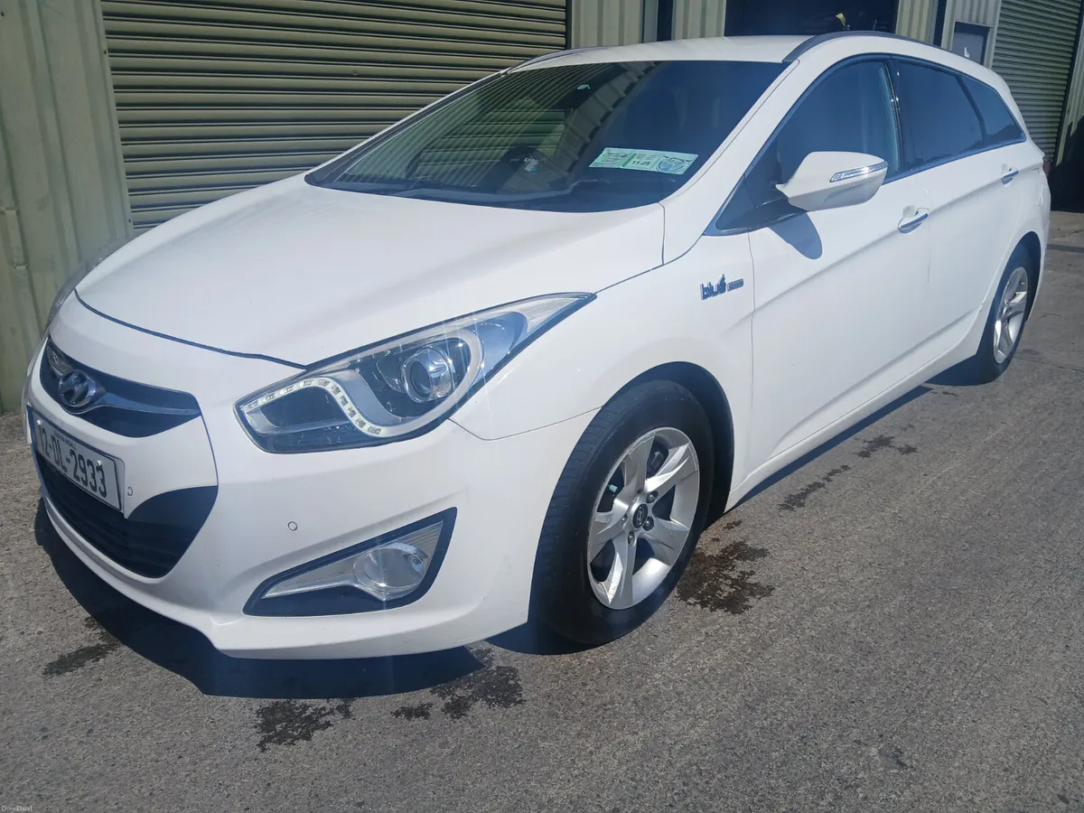 Hyundai i40  diesel  estate. 2012 - Image 4