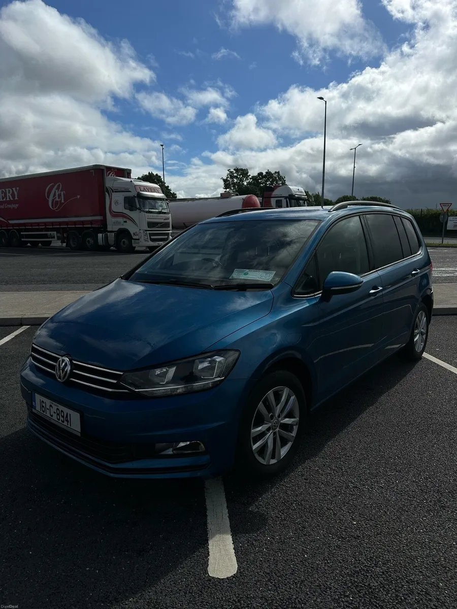 2016 VW Touran 1.6 Diesel Excellent Condition - Image 3