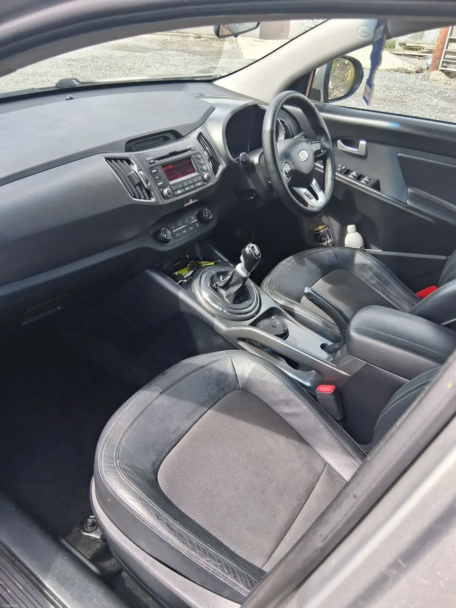 Kia Sportage 2012 - Image 2