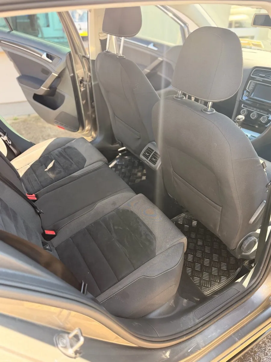 Volkswagen Golf 2.0 TDI GT BMT - Image 3