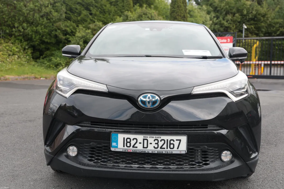 TOYOTA C-HR 2018 Black HYBRID - Image 1