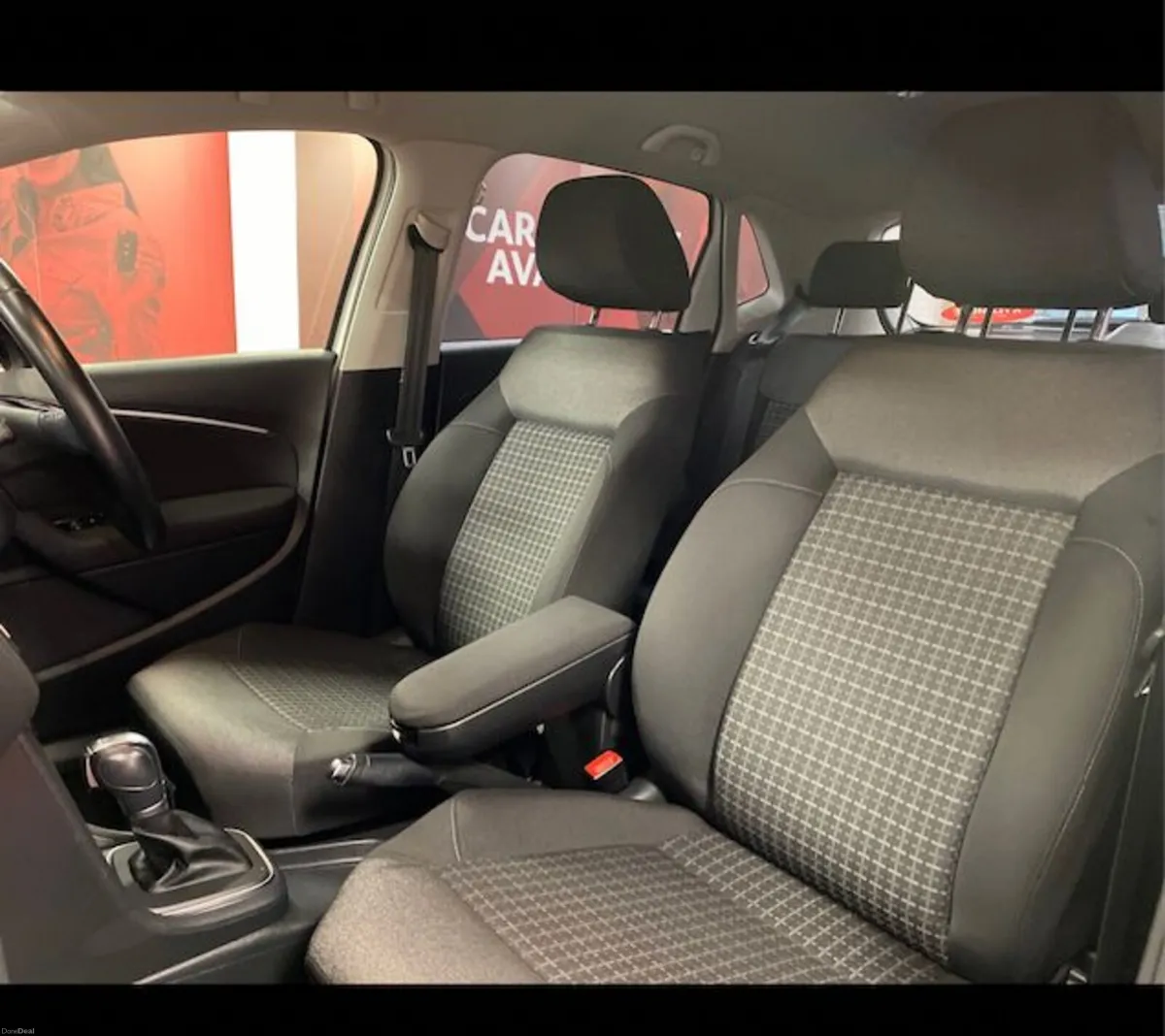 2017 Volkswagen Polo Automatic 1.2TSI Comfortline - Image 3