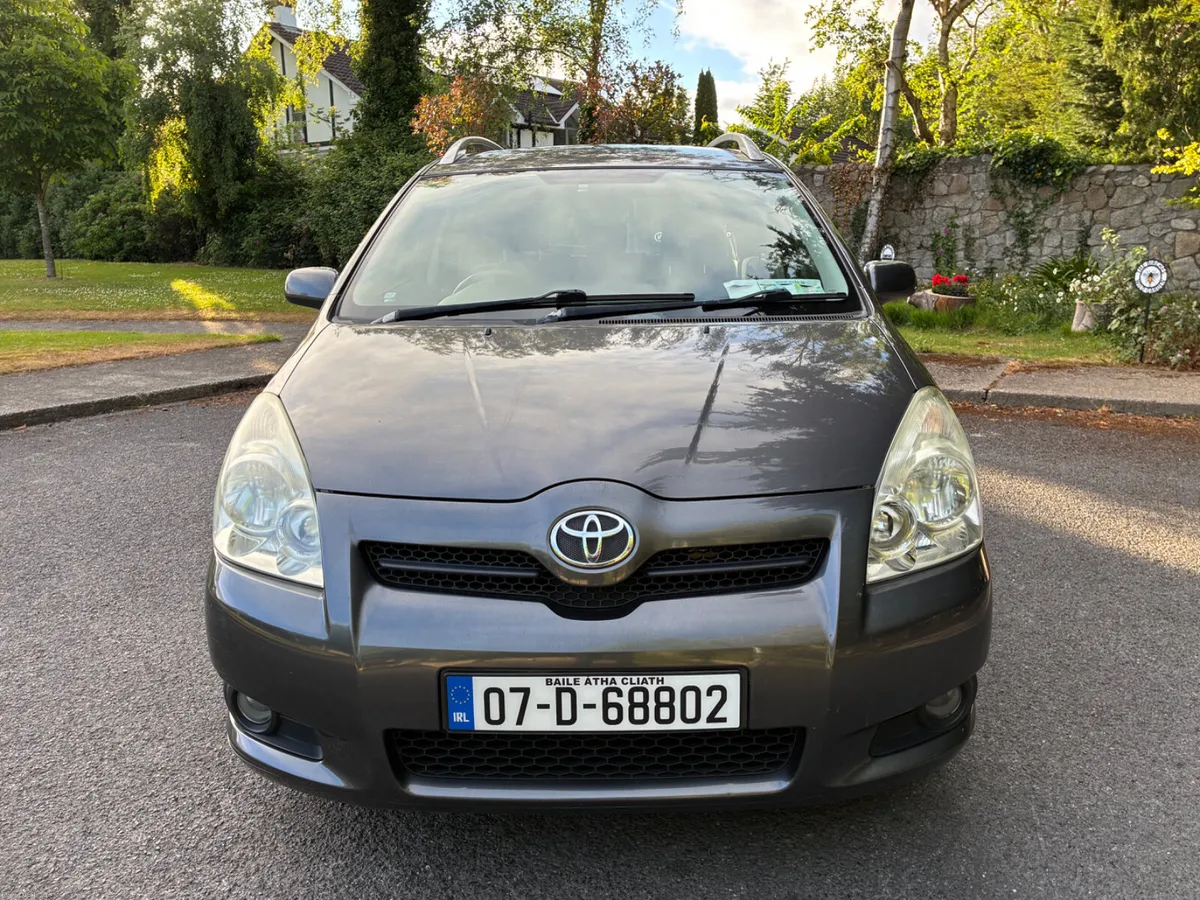 Toyota Corolla Verso - Low kms - Image 2