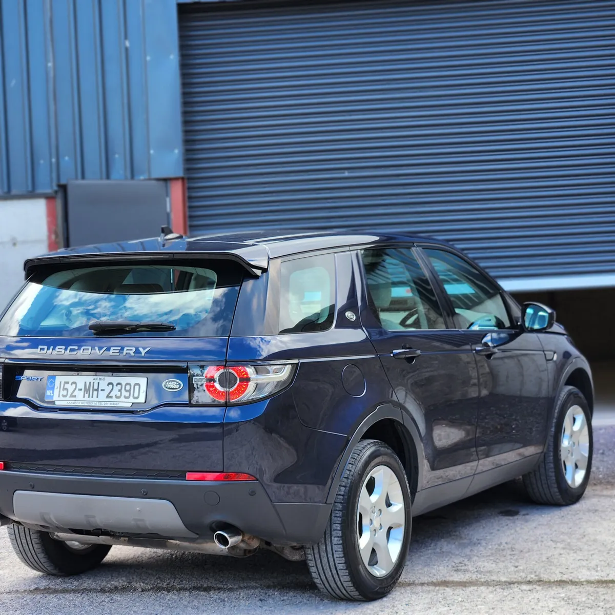 2015 Land Rover Discovery Sport - Image 2
