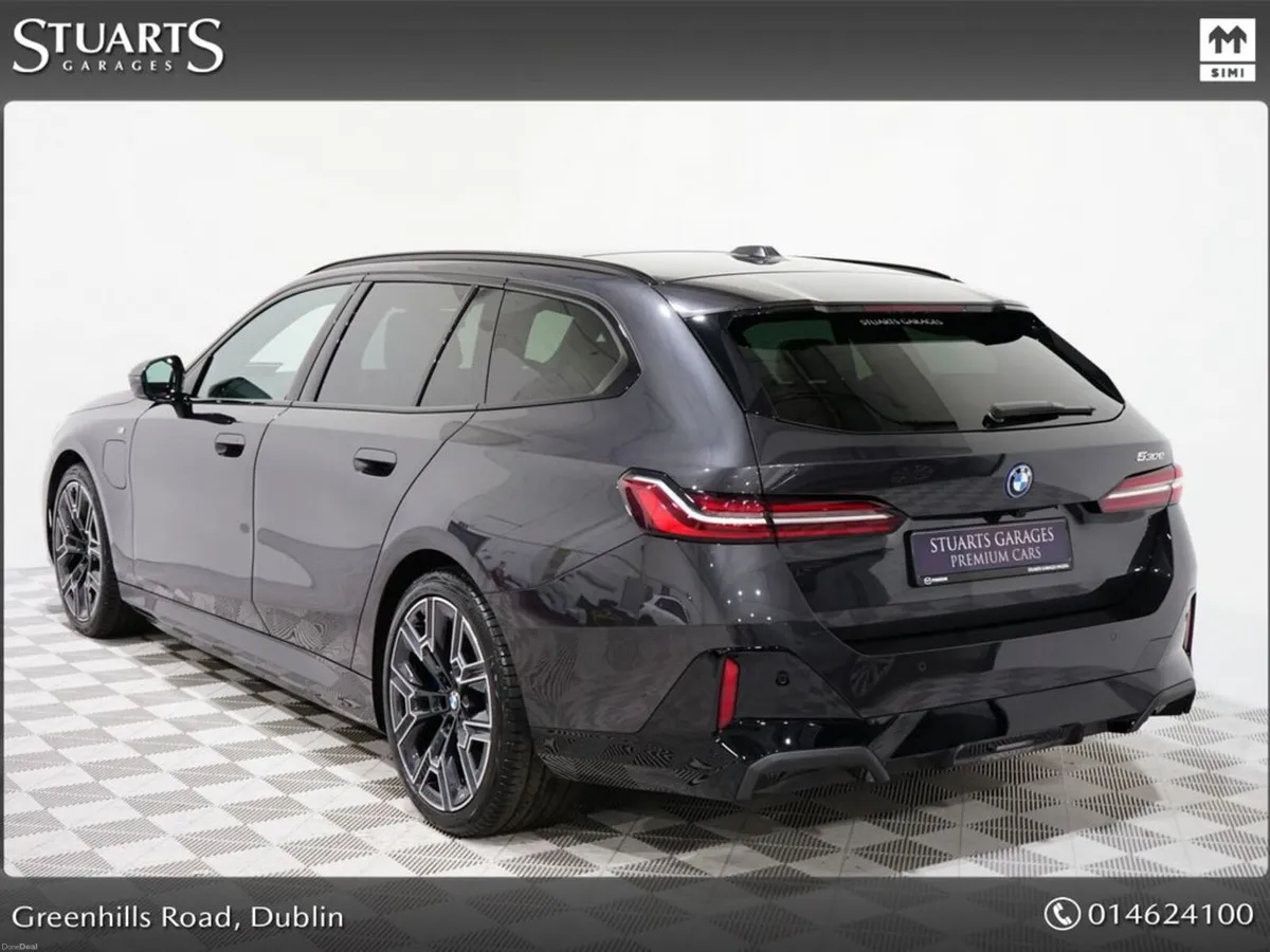 BMW 5-Series *PANORAMIC SUNRROF, COMFORT PACK AND - Image 2