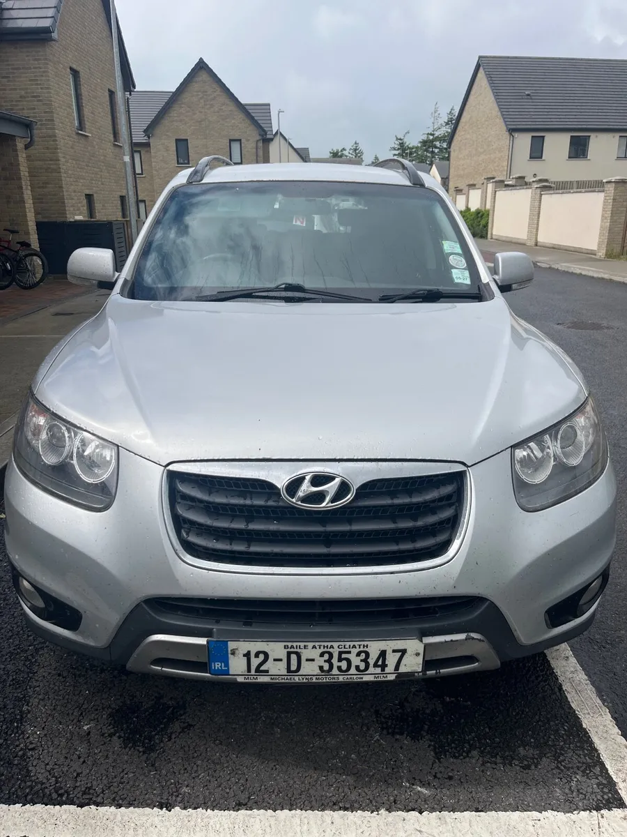 Hyundai Santa Fe 2012 - Image 1
