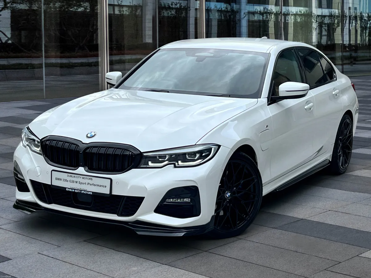 BMW 330e G20 M Sport iPerformance - Image 2