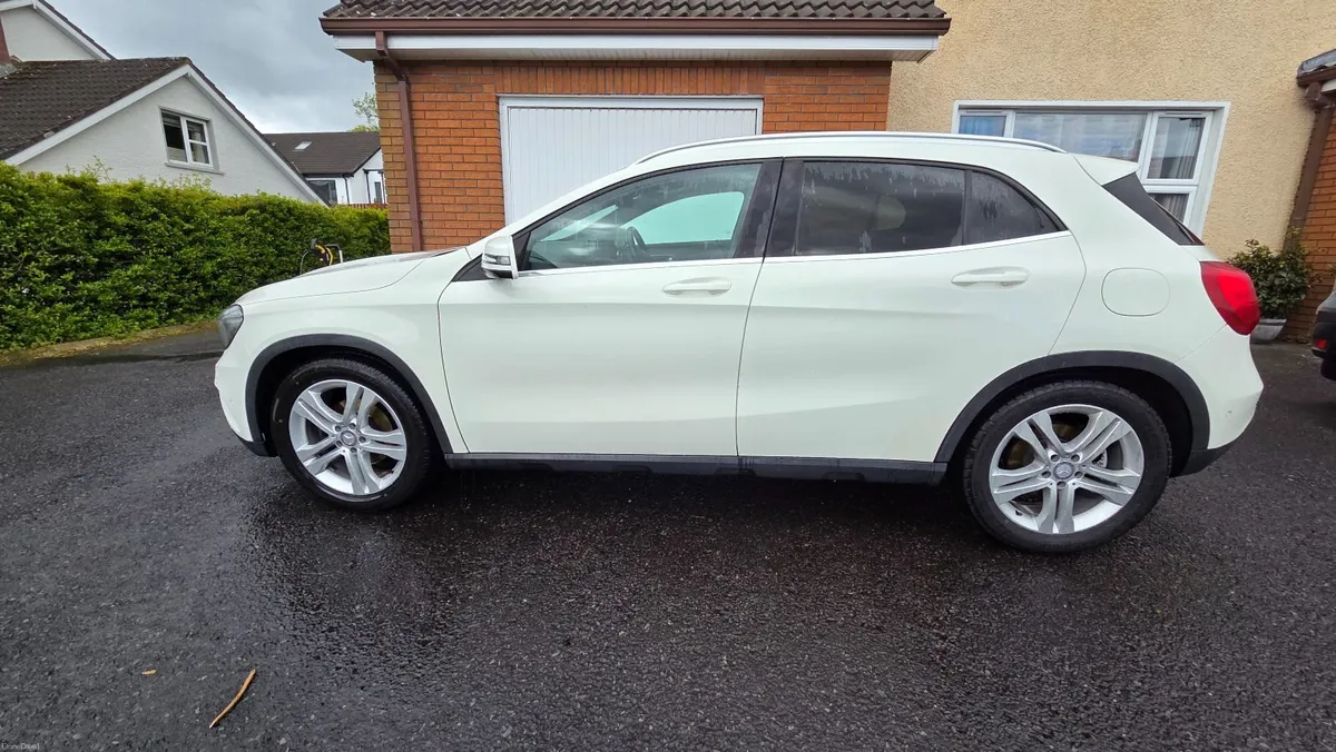 Mercedes-Benz GLA 1.6 Petrol 156HP 2014 Luxury - Image 1