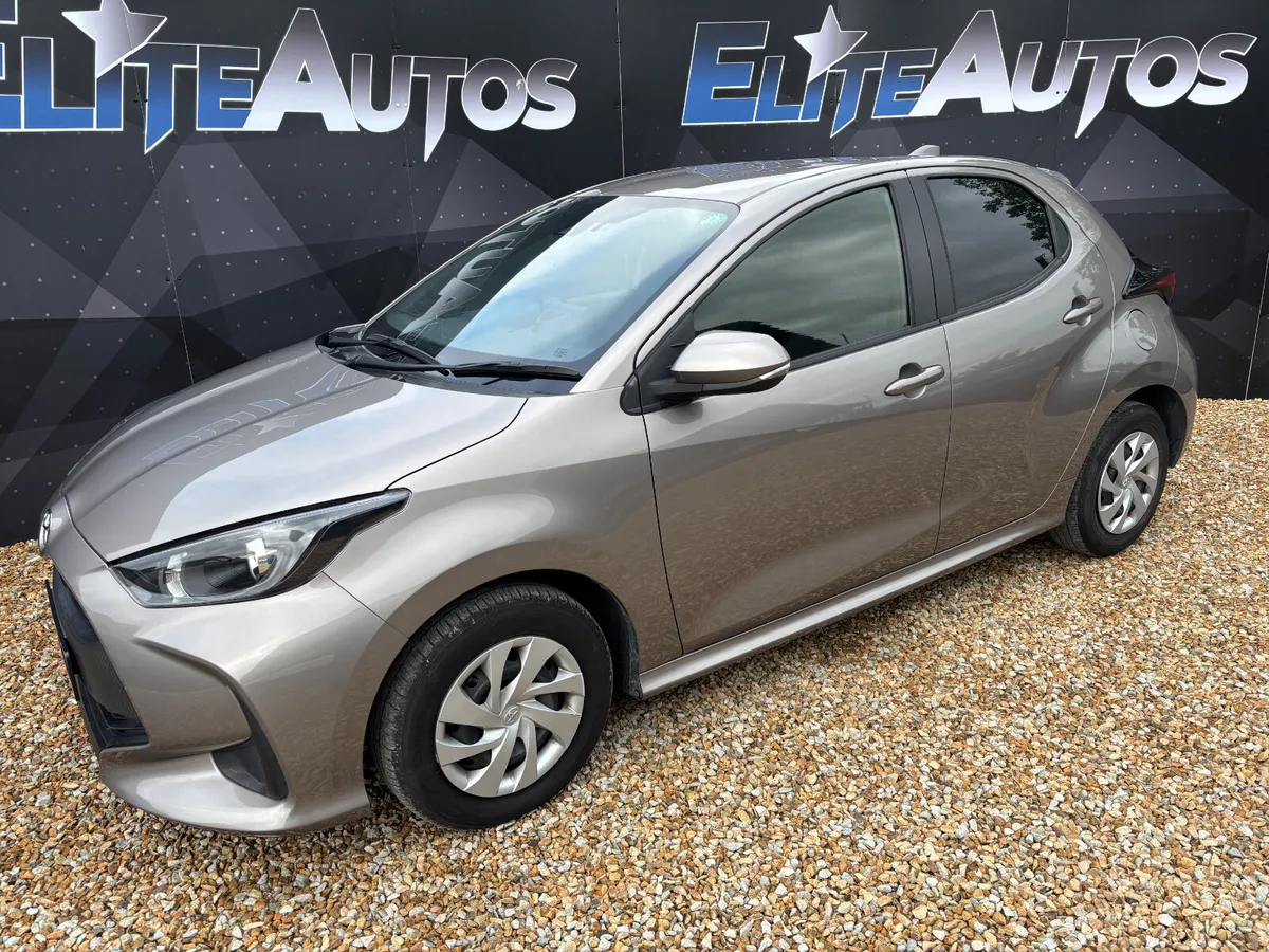 Toyota Yaris 1.0 Automatic 2022 - Image 2