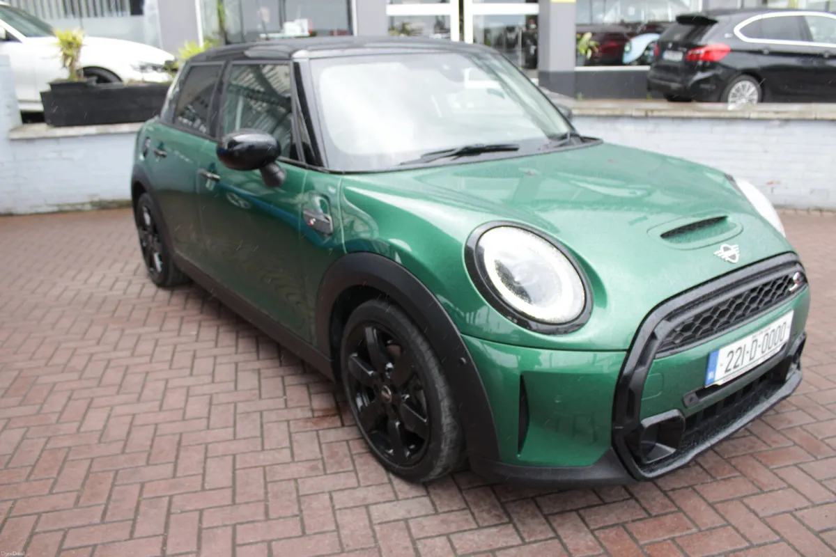 2.0 SD COOPER EDITION 5DR HATCHBACK AUTO  AS NEW - Image 2