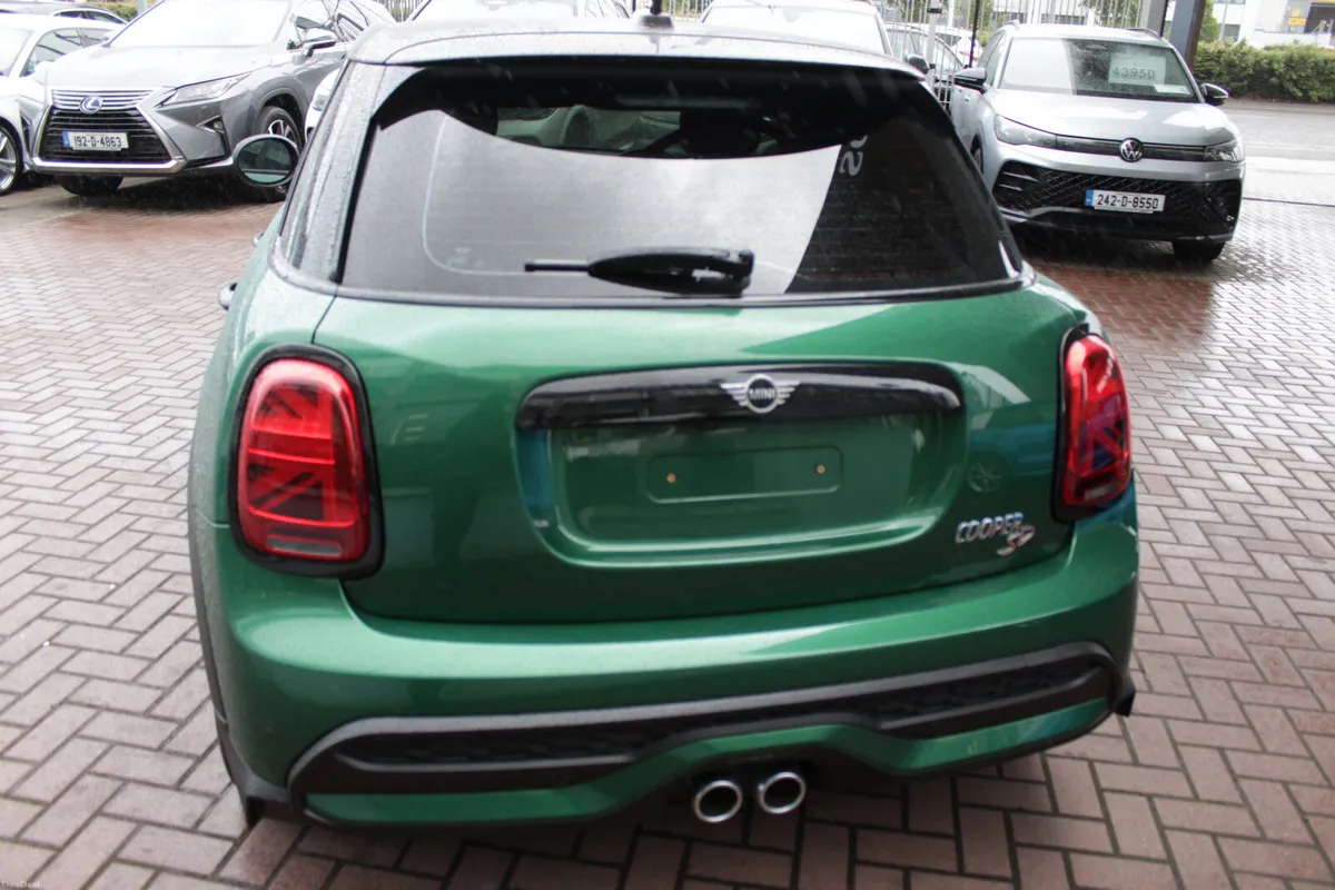 2.0 SD COOPER EDITION 5DR HATCHBACK AUTO  AS NEW - Image 5
