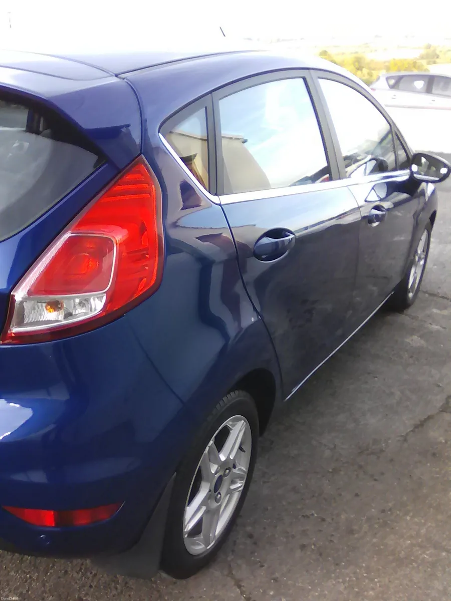 Ford Fiesta 2015 - Image 6