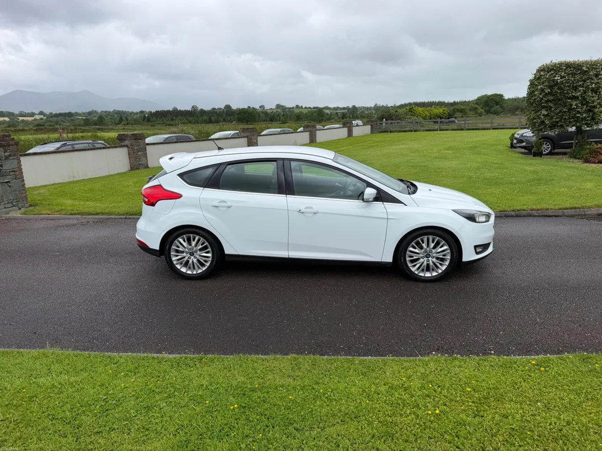 Ford Focus Zetec 1.5 TDCI - Image 6
