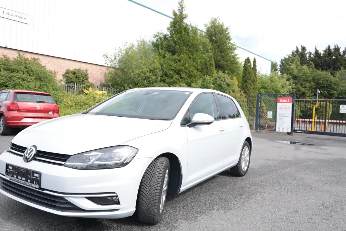 Volkswagen Golf White 2017 - Image 5