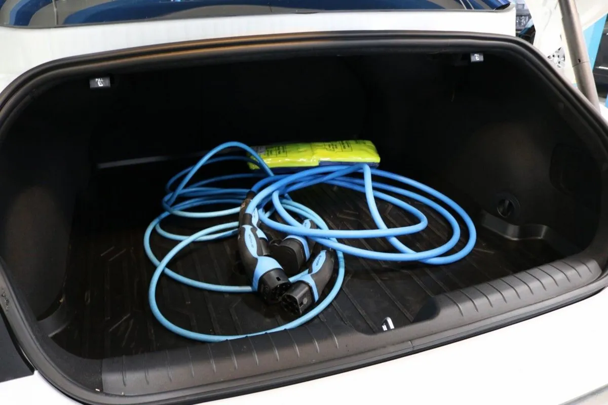 Hyundai IONIQ 6 PLATINUM 84kWH EX DEMO EV - Image 6