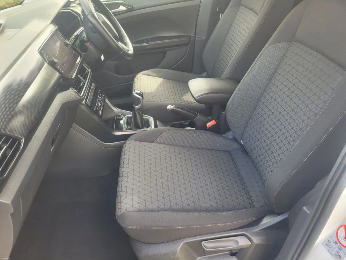 Volkswagen T-Cross LIFE 1.0 TSI 95BHP*EXTRA REAR V - Image 2