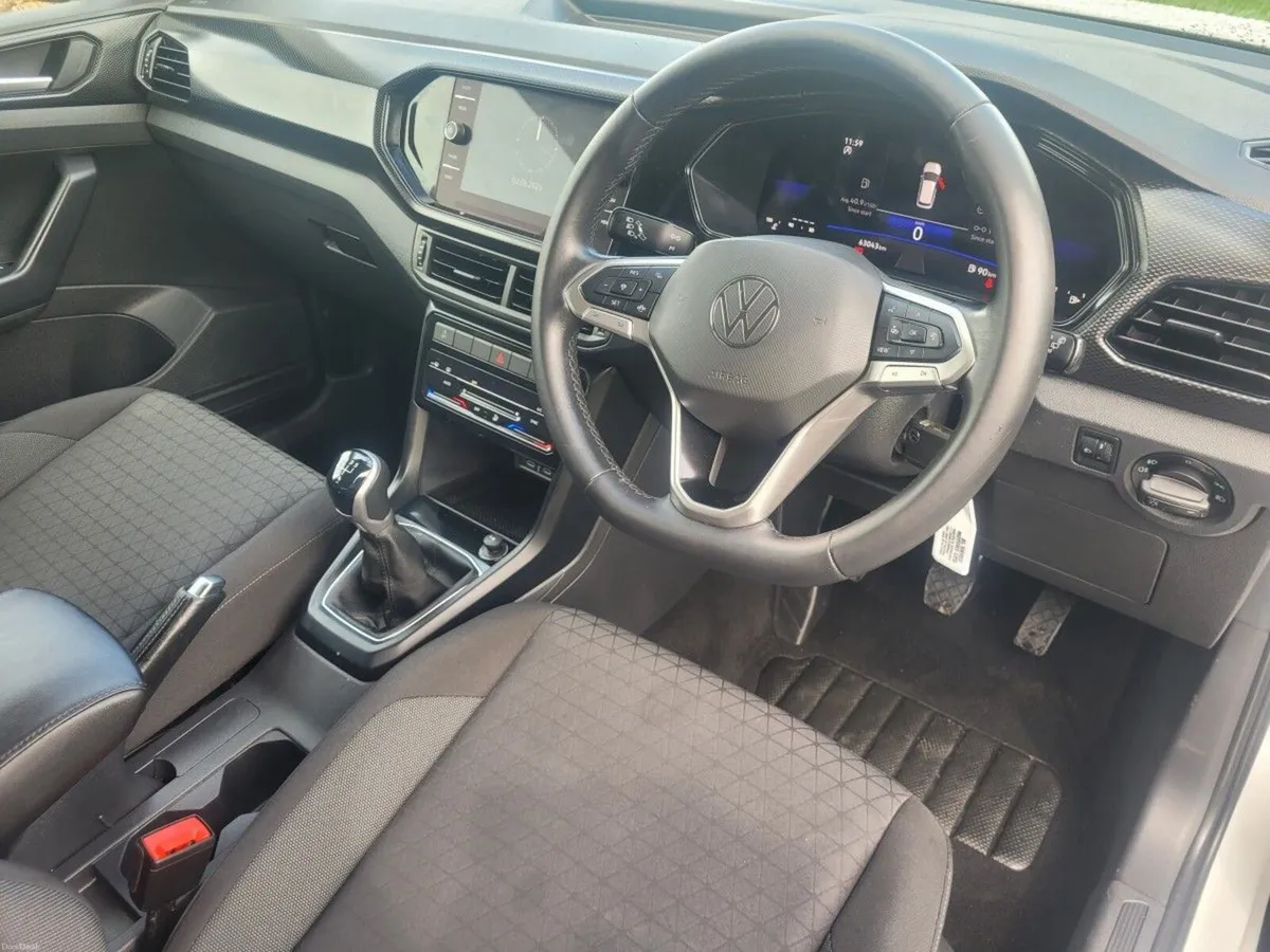 Volkswagen T-Cross LIFE 1.0 TSI 95BHP*EXTRA REAR V - Image 4