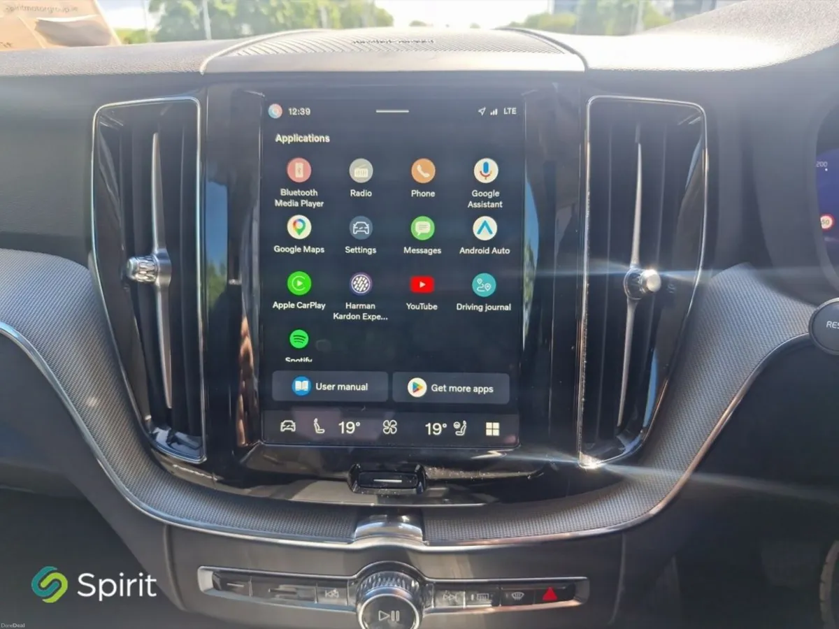 Volvo XC60 T6  Plug In Hybrid, AWD, Plus (Dark The - Image 4