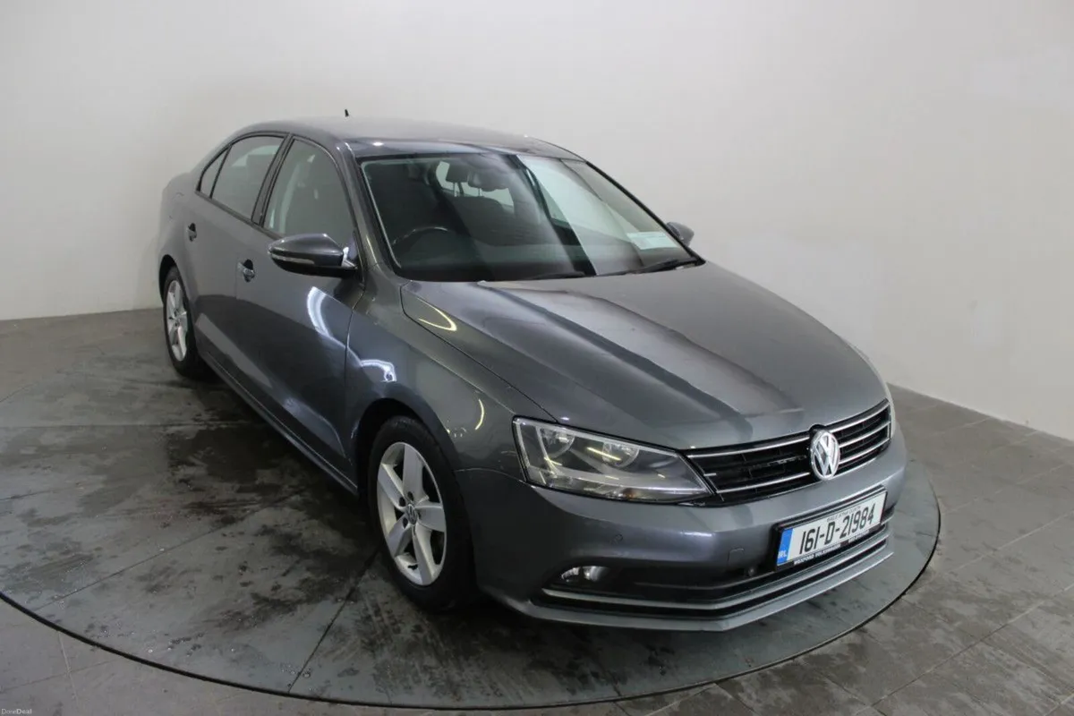 Volkswagen Jetta 2.0 TDI 110HP Comfortline - AIRBA - Image 1