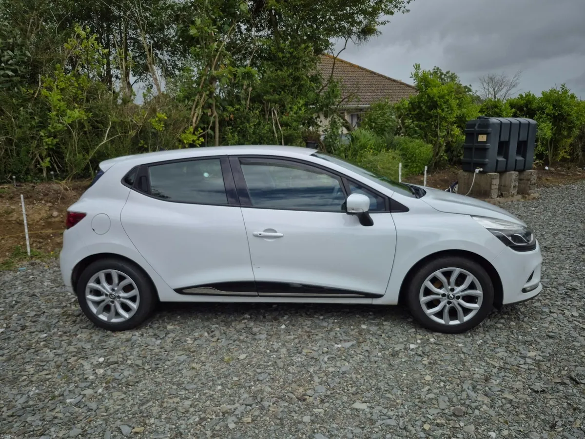 Renault Clio 2017 - Image 5