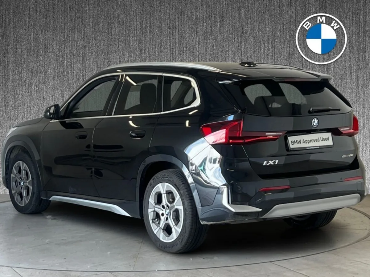 BMW iX1 eDrive20 xLine - Image 3