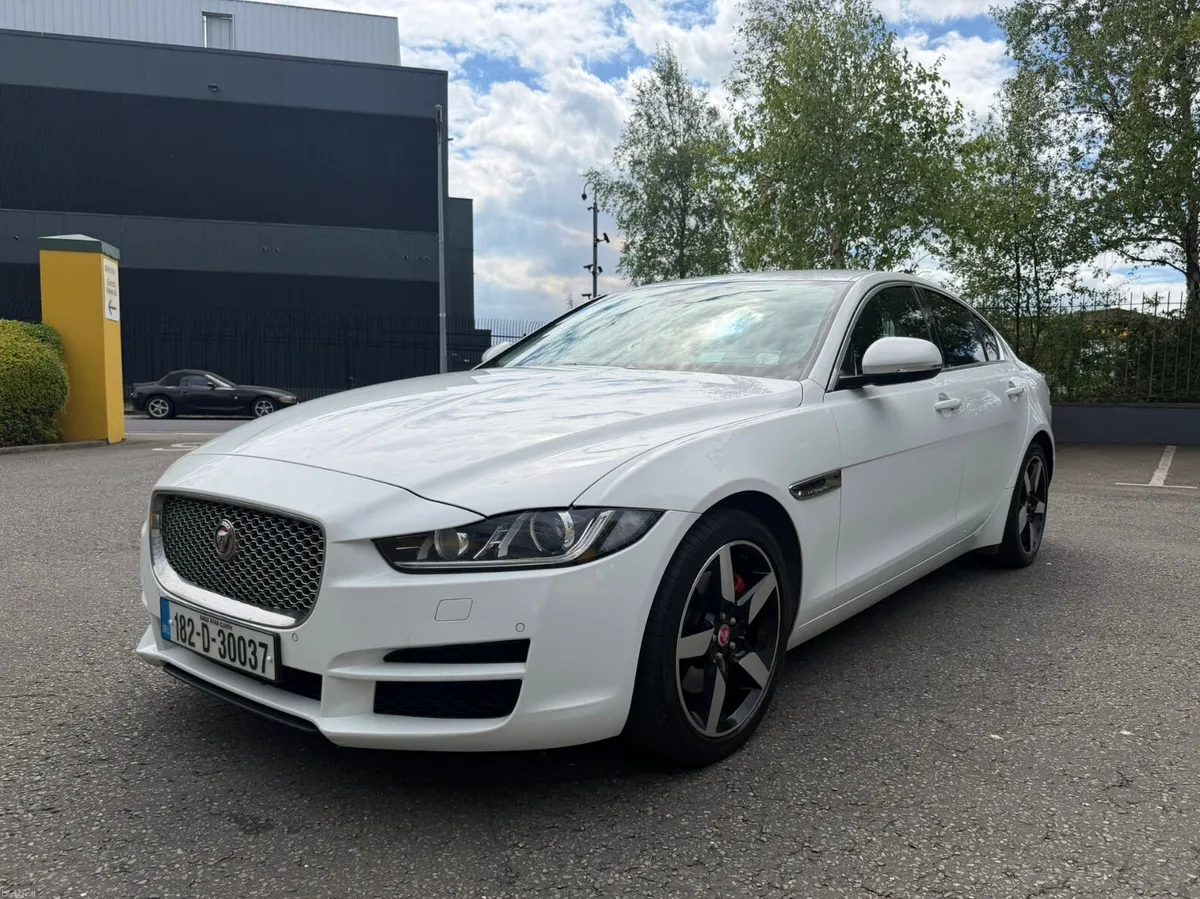 Jaguar XE 2.0D Portfolio Luxury Edition Auto - Image 2