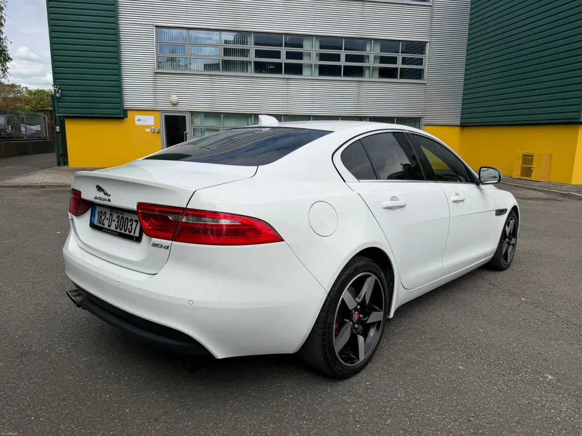 Jaguar XE 2.0D Portfolio Luxury Edition Auto - Image 3