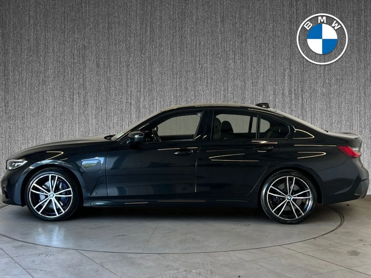 BMW 3-Series 330e M Sport Auto - Image 4