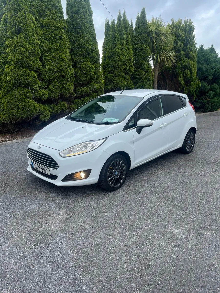 2013 ford fiesta - Image 1
