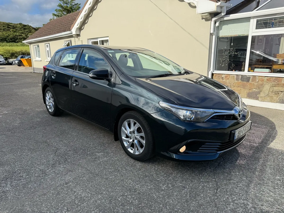 Toyota auris - Image 2