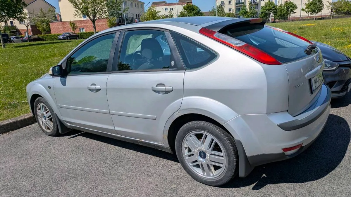 Ford Focus GHIA - Image 6