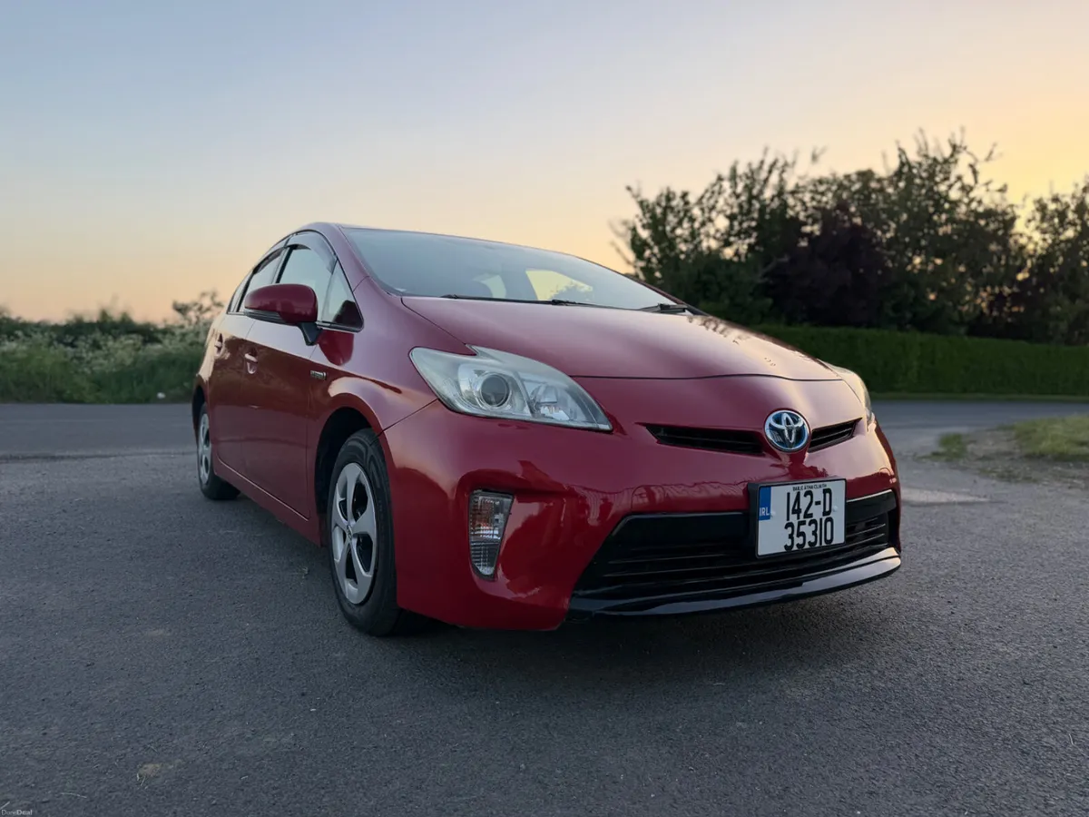 142 Toyota Prius 1.8 Hybrid Fresh Import NEW NCT - Image 4