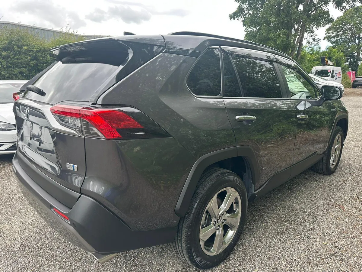 Toyota RAV4 ,G 4WD Leather Hybryd!!! - Image 4