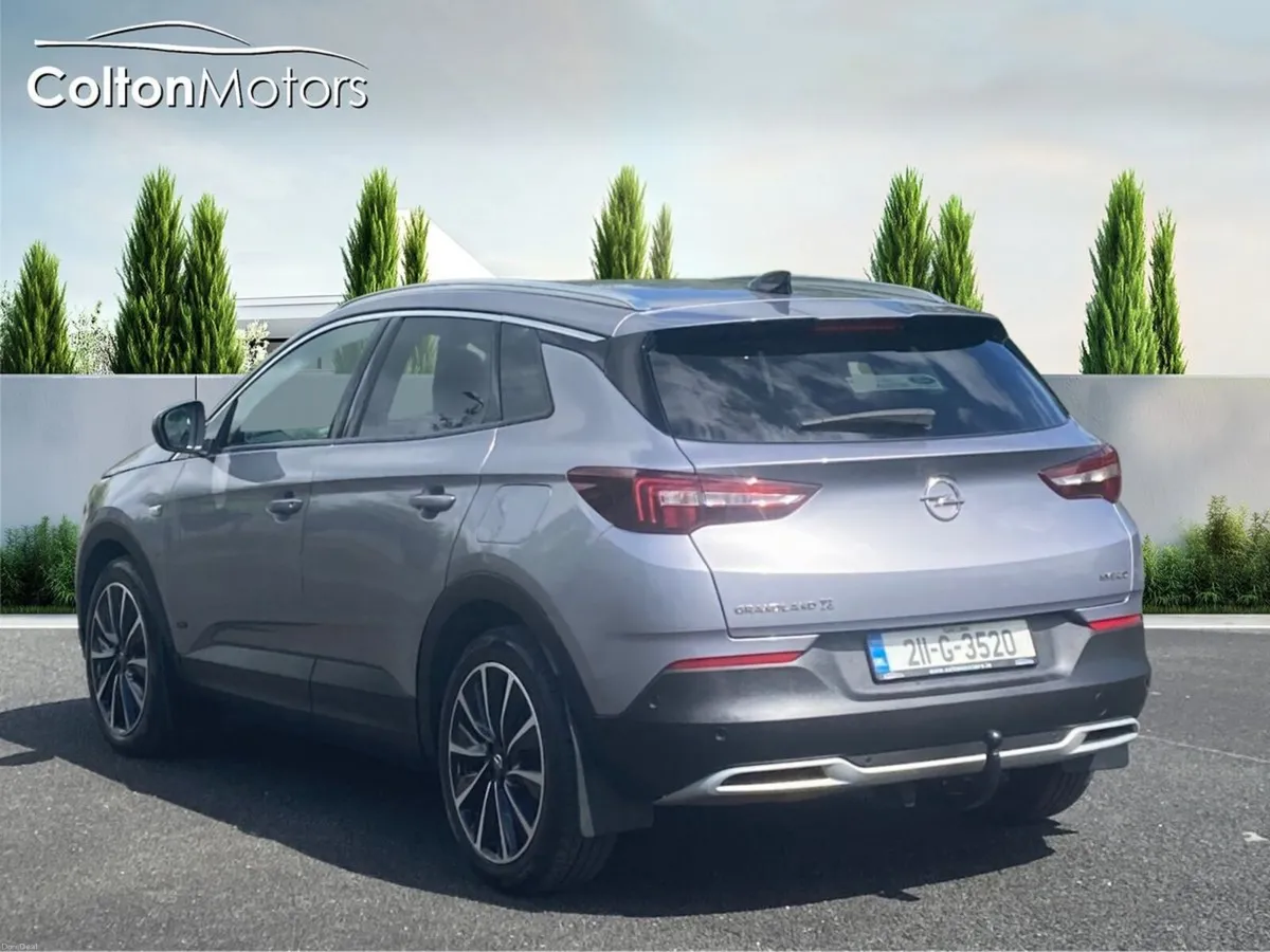 Opel Grandland X 1.6 Petrol/Electric FWD 225 PS PH - Image 3